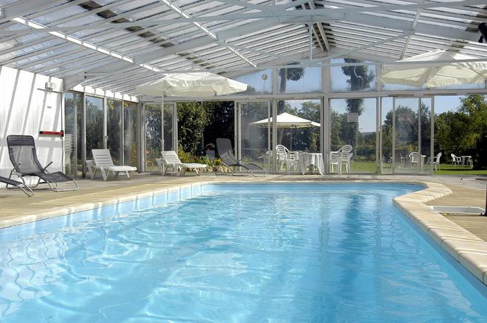 Imagen de la piscina del Hotel Le Manoir De L'Onde. Foto 16