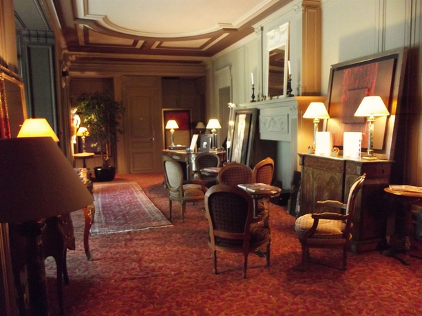 Imagen de los interiores del Hotel Le Manoir Des Ducs. Foto 8