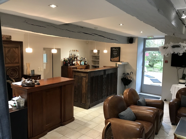 Imagen del bar/restaurante del Hotel Le Manoir Des Portes. Foto 2