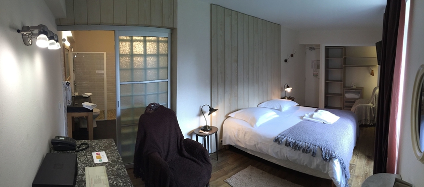 Imagen de la habitación del Hotel Le Manoir Des Portes. Foto 13