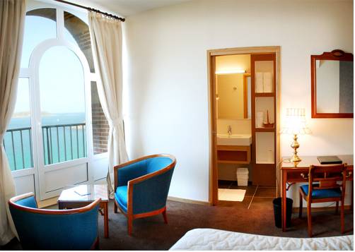 Imagen de la habitación del Hotel Le Manoir Du Sphinx. Foto 7
