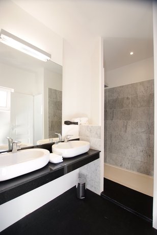 Imagen de la habitación del Hotel Le Manoir, LA ROCHELLE. Foto 14