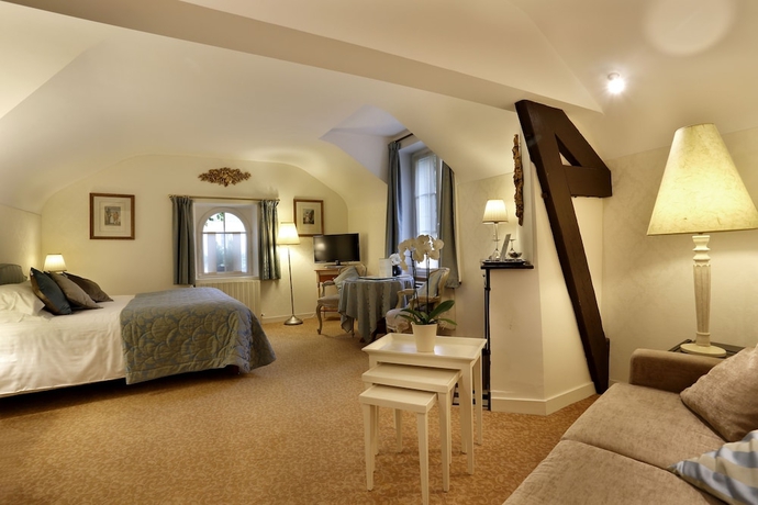 Imagen de la habitación del Hotel Le Manoir Les Minimes. Foto 12
