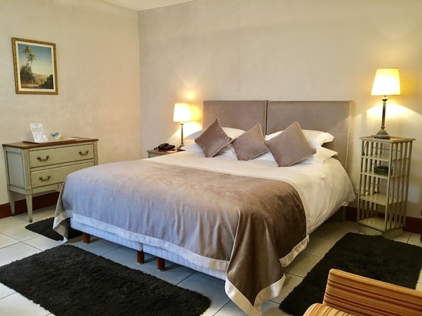 Imagen de la habitación del Hotel Le Manoir Les Minimes. Foto 13