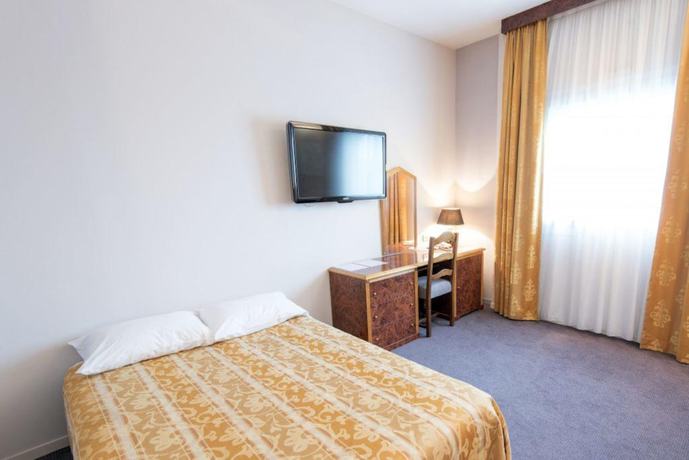 Imagen de la habitación del Hotel Le Manoir, Orchies. Foto 4