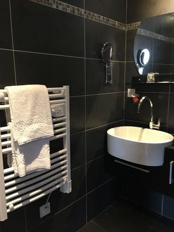 Imagen de la habitación del Hotel Le Manoir d\'A C&ocirc;t&eacute;. Foto 11