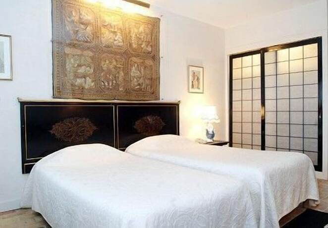 Imagen general del Hotel Le Manoir de l\'Antiquite. Foto 12