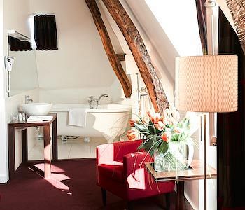 Imagen de la habitación del Hotel Le Mans Country Club. Foto 10