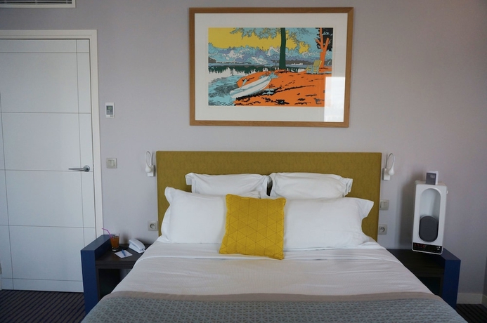 Imagen de la habitación del Hotel Le Mareuil. Foto 13