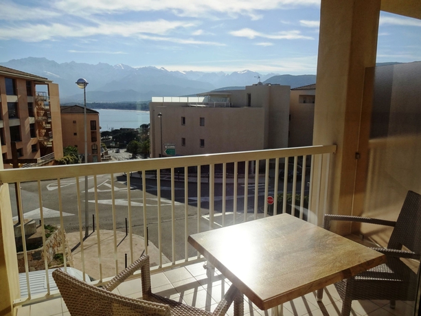 Imagen de la habitación del Hotel Le Mariana. Foto 7