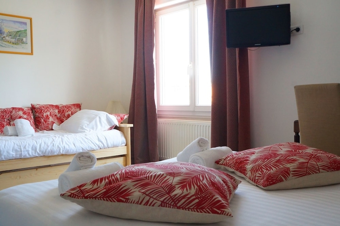Imagen de la habitación del Hotel Le Marina. Foto 4