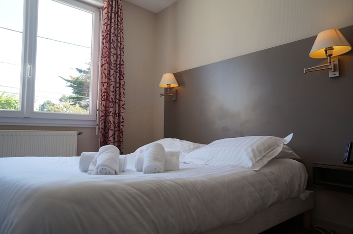 Imagen de la habitación del Hotel Le Marina. Foto 6