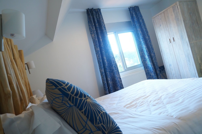 Imagen de la habitación del Hotel Le Marina. Foto 7