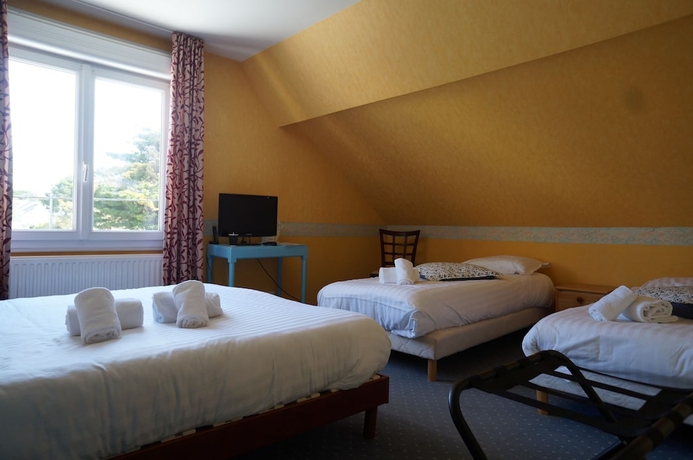 Imagen de la habitación del Hotel Le Marina. Foto 16