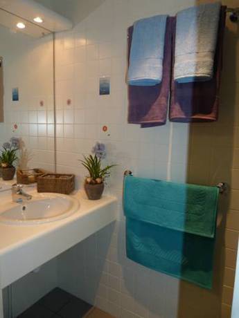 Imagen de la habitación del Hotel Le Marintan. Foto 9