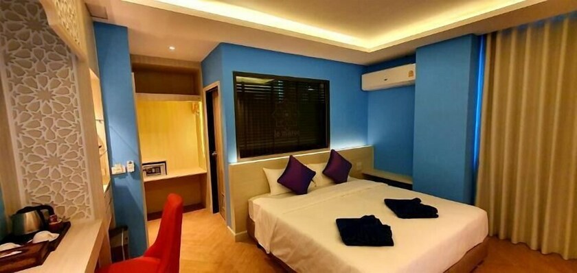 Imagen de la habitación del Hotel Le Maroc Hotel Patong. Foto 11