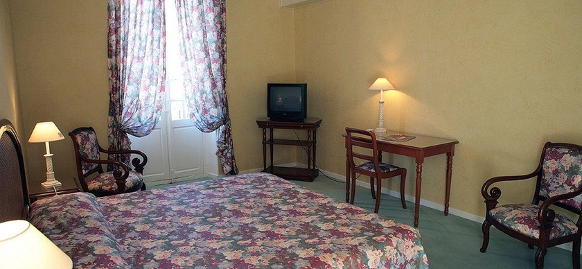 Imagen de la habitación del Hotel Le Mas Angelussi. Foto 1