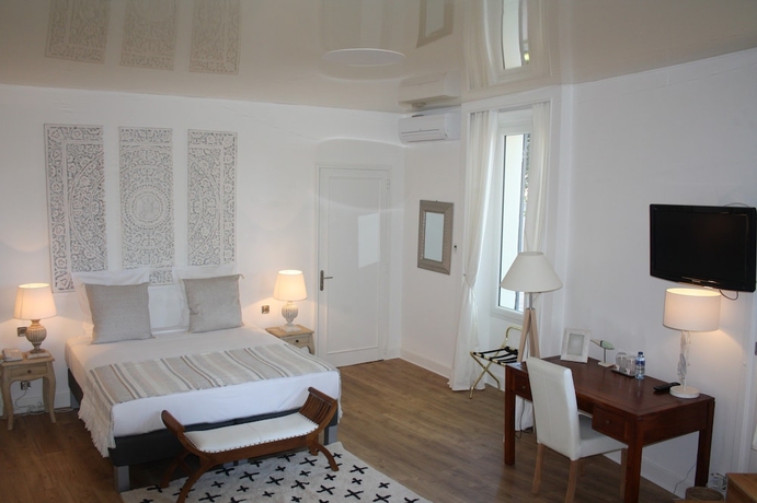 Imagen de la habitación del Hotel Le Mas Angelussi. Foto 7