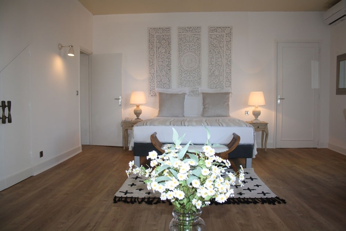 Imagen de la habitación del Hotel Le Mas Angelussi. Foto 8