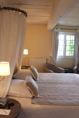 Imagen de la habitación del Hotel Le Mas De Chastelas. Foto 10