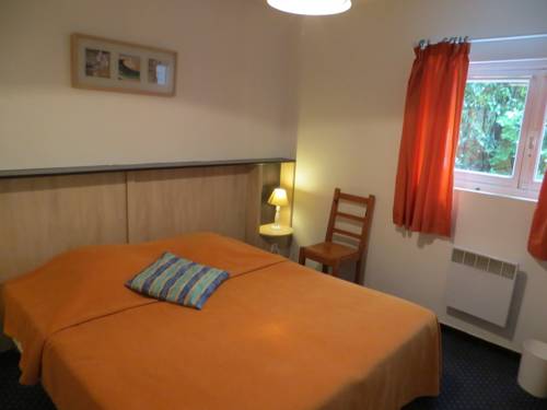 Imagen de la habitación del Hotel Le Mas De La Frigoulette. Foto 3