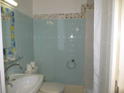 Imagen de la habitación del Hotel Le Mas De La Frigoulette. Foto 8