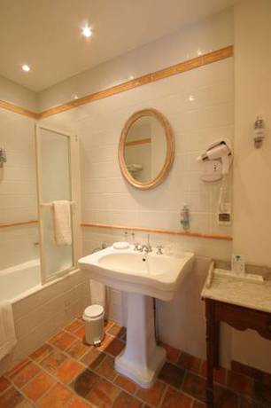 Imagen de la habitación del Hotel Le Mas Des Carassins. Foto 14
