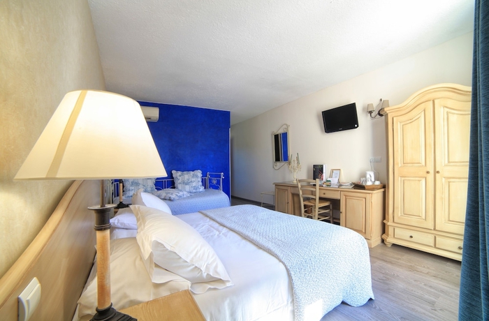 Imagen de la habitación del Hotel Le Mas Des Ecureuils. Foto 7