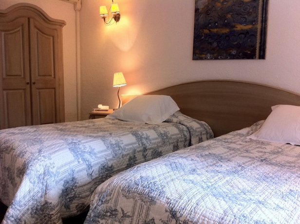 Imagen de la habitación del Hotel Le Mas Des Ecureuils. Foto 17