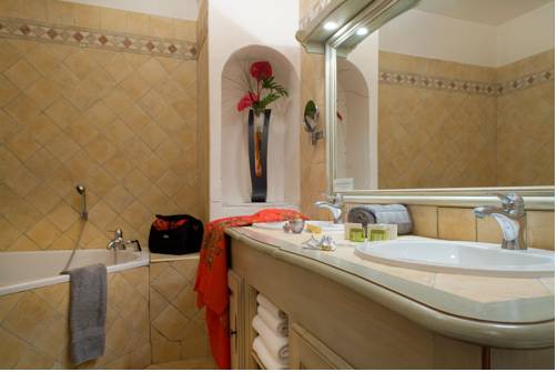 Imagen de la habitación del Hotel Le Mas Des Sables. Foto 15