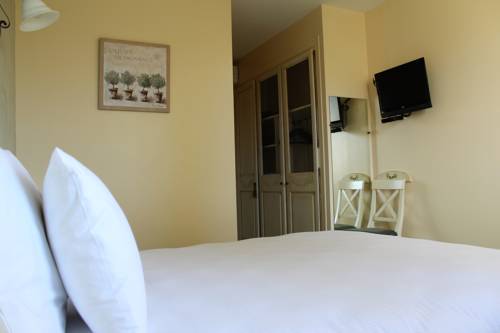 Imagen de la habitación del Hotel Le Mas Du Colombier. Foto 5