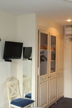 Imagen de la habitación del Hotel Le Mas Du Colombier. Foto 9