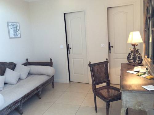 Imagen de la habitación del Hotel Le Mas Saint-joseph. Foto 7