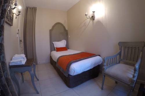 Imagen de la habitación del Hotel Le Mas Saint-joseph. Foto 13