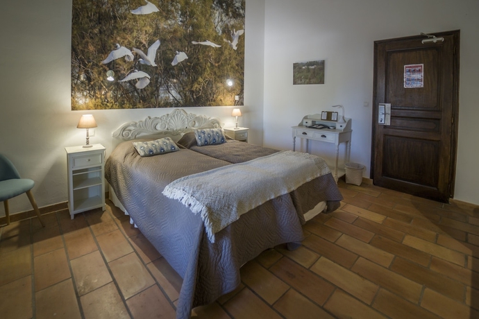 Imagen de la habitación del Hotel Le Mas de Calabrun. Foto 15