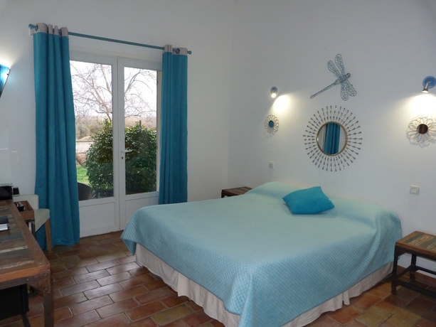 Imagen de la habitación del Hotel Le Mas de Calabrun. Foto 18