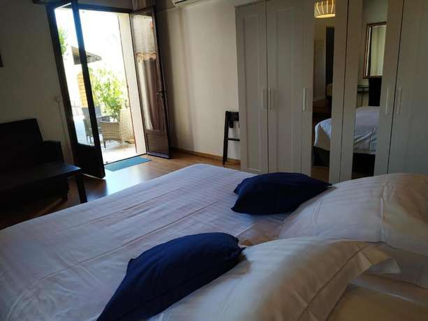 Imagen de la habitación del Hotel Le Mas des Amandiers. Foto 8