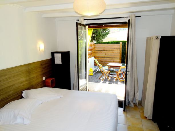 Imagen de la habitación del Hotel Le Mas des Amandiers. Foto 18