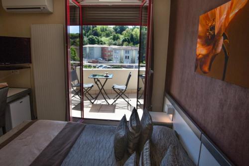 Imagen general del Hotel Le Médicis, Roussillon-en-Isere. Foto 6