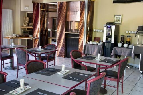 Imagen general del Hotel Le Médicis, Roussillon-en-Isere. Foto 7