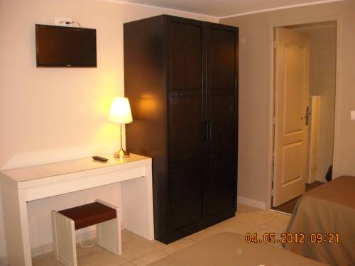 Imagen de la habitación del Hotel Le M&eacute;dieval. Foto 10