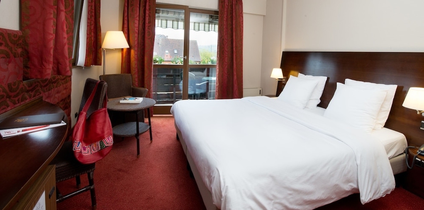 Imagen de la habitación del Hotel Le Ménestrel. Foto 9