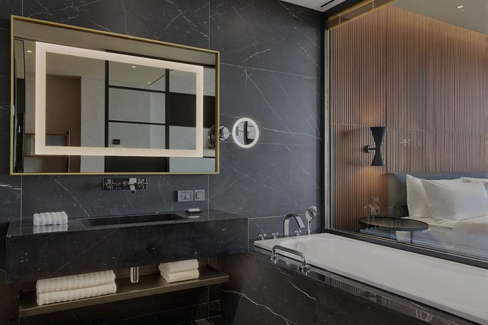 Imagen de la habitación del Hotel Le Méridien Batumi. Foto 9