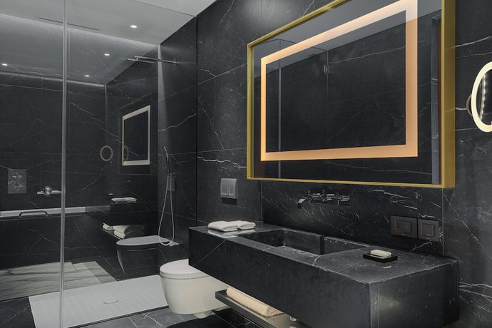 Imagen de la habitación del Hotel Le Méridien Batumi. Foto 13