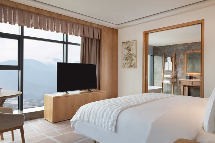 Imagen de la habitación del Hotel Le M&eacute;ridien Emei Mountain Resort. Foto 13