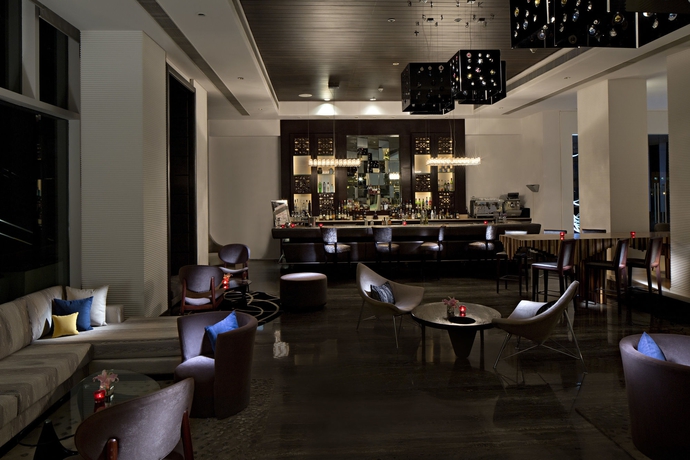 Imagen del bar/restaurante del Hotel Le Méridien Gurgaon, Delhi Ncr. Foto 7