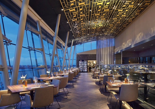 Imagen del bar/restaurante del Hotel Le Méridien Hamburg. Foto 3