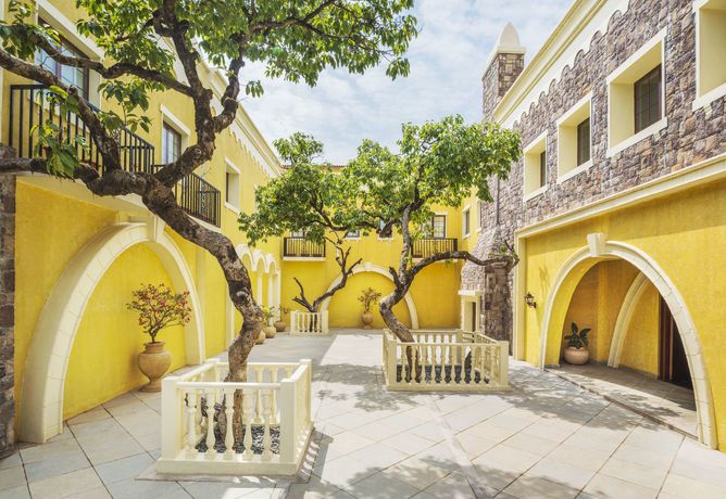 Imagen de los interiores del Hotel Le M&eacute;ridien Mahabaleshwar Resort and Spa. Foto 16