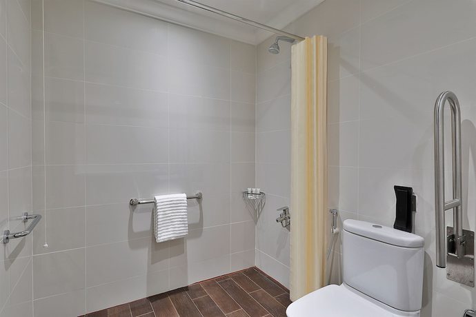 Imagen de la habitación del Hotel Le Méridien Mina Seyahi Beach Resort and Waterpark. Foto 6