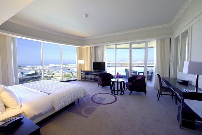 Imagen de la habitación del Hotel Le Méridien Mina Seyahi Beach Resort and Waterpark. Foto 13